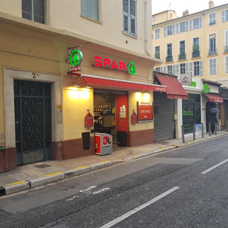 Studette en plein cœur du Vieux Nice - Studio - 41