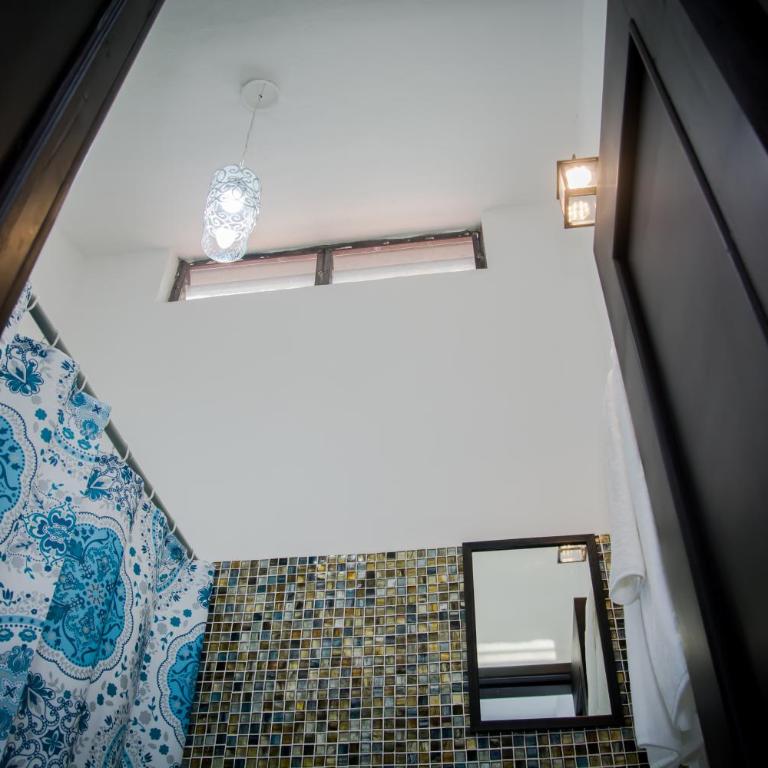 Vacation Rental - Upper Floor Room at Casa Cocoa - Apartamento - 17