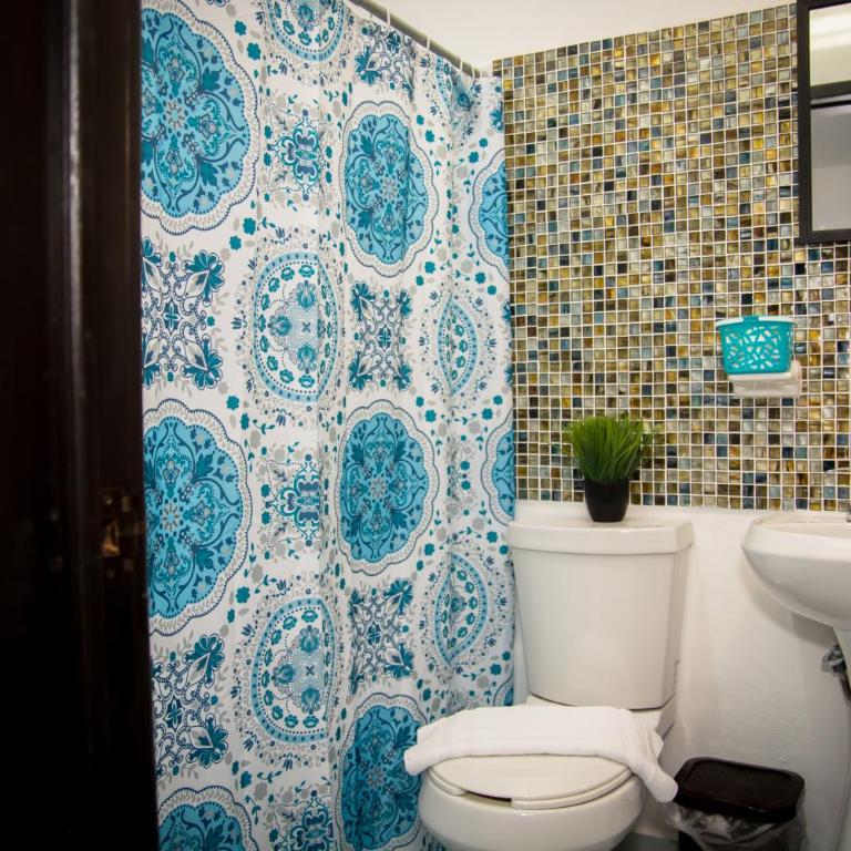 Vacation Rental - Upper Floor Room at Casa Cocoa - Apartamento - 7
