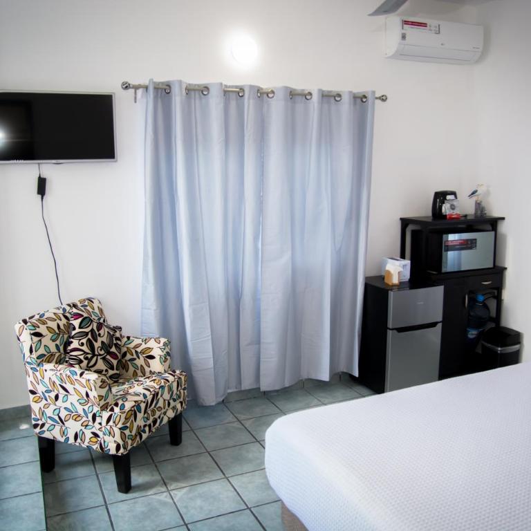 Vacation Rental - Upper Floor Room at Casa Cocoa - Apartamento - 6