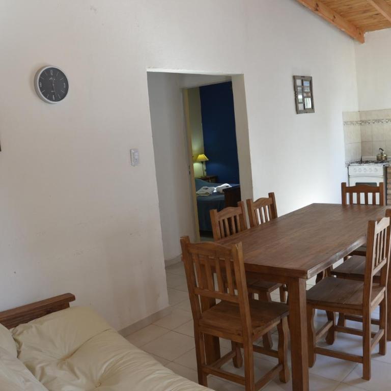 Complejo de Cabañas Pach - Flo - Habitación Familiar con baño - 4