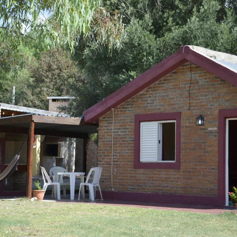 Complejo de Cabañas Pach - Flo - Habitación Familiar con baño - 3