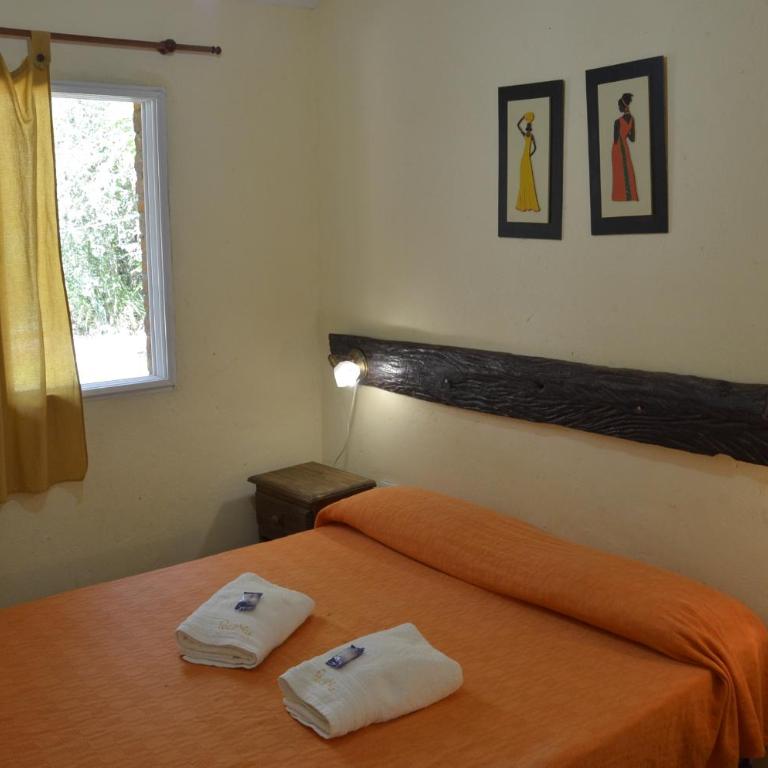 Complejo de Cabañas Pach - Flo - Habitación Familiar con baño - 2