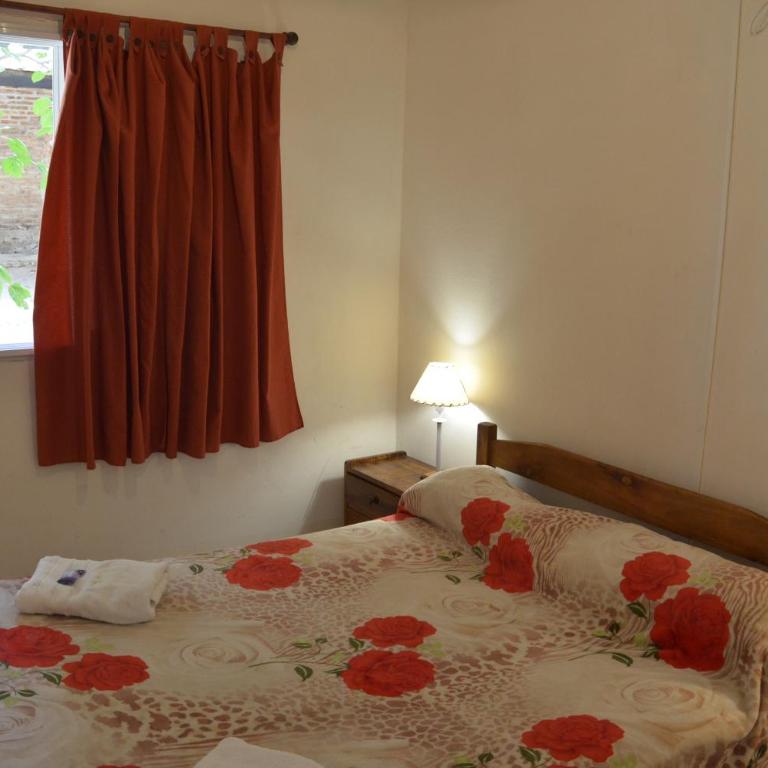 Complejo de Cabañas Pach - Flo - Habitación Familiar con baño - 1