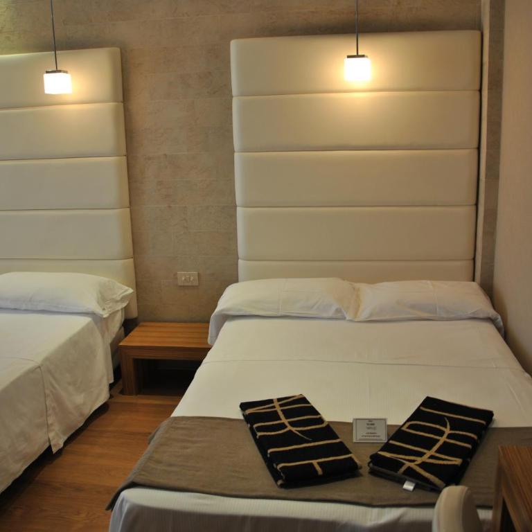 AmbientHotels Panoramic - Camera Tripla Superior - 2