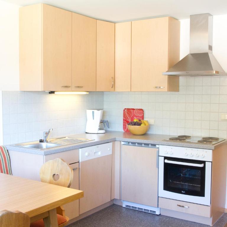 Haus Karoline - Apartment mit 2 Schlafzimmern und Balkon - Ostseite - 3
