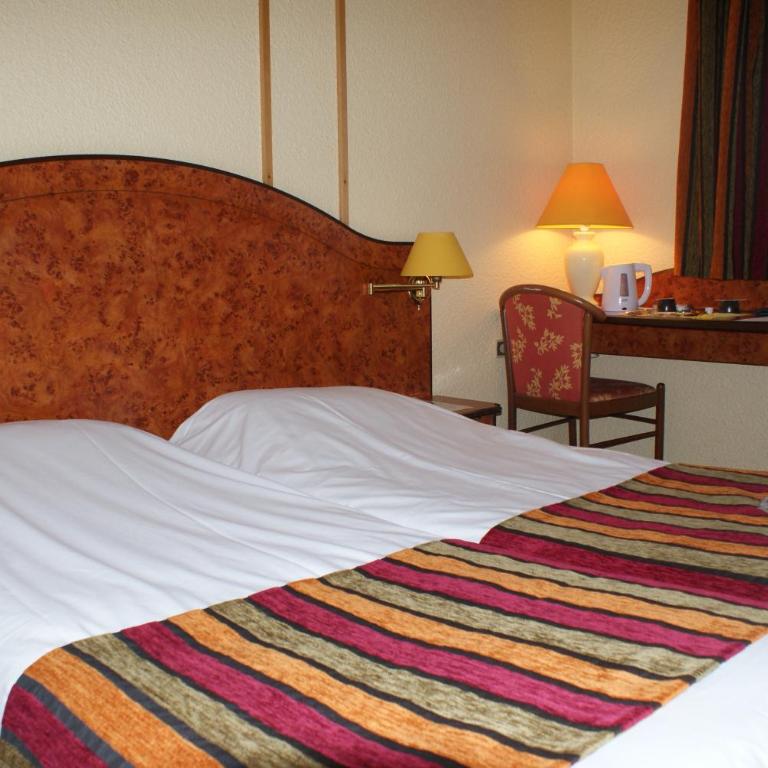 Logis Hôtel & Restaurant & Bar LE COTTAGE - Chambre Lits Jumeaux - 1