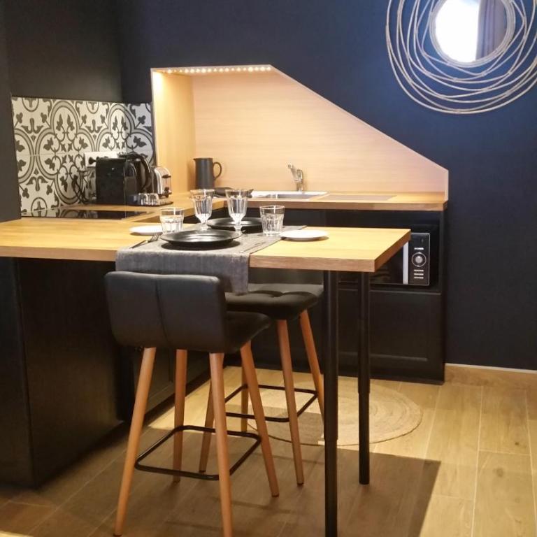 La Gourgasse Vieille - Studio - Vue sur Piscine - 11