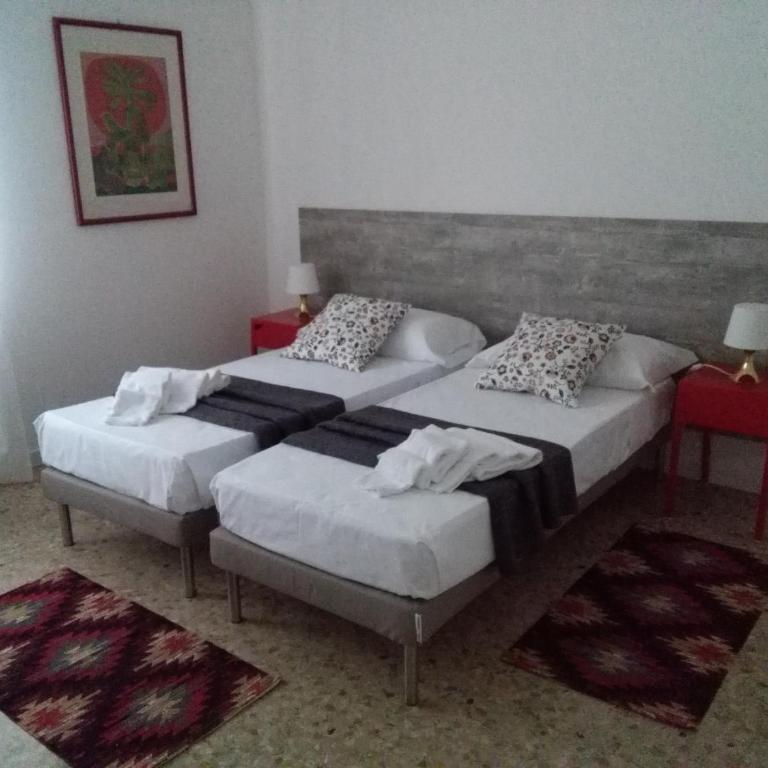 B&B Mameli 41 - Double or Twin Room with Private Bathroom - 3