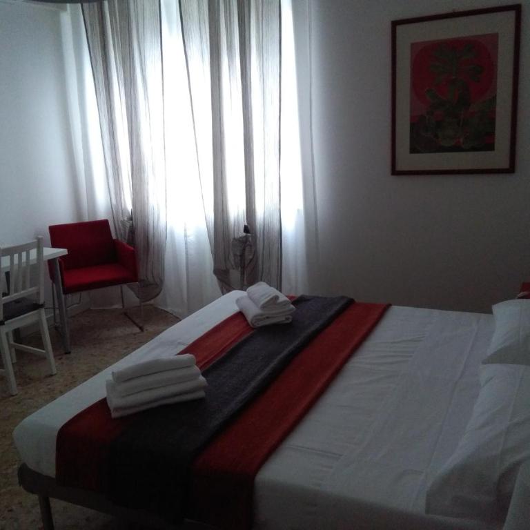 B&B Mameli 41 - Double or Twin Room with Private Bathroom - 2