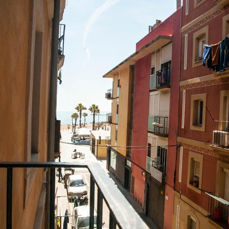 Barcelona Beach Apartments - Superior Two-Bedroom Apartment - 6