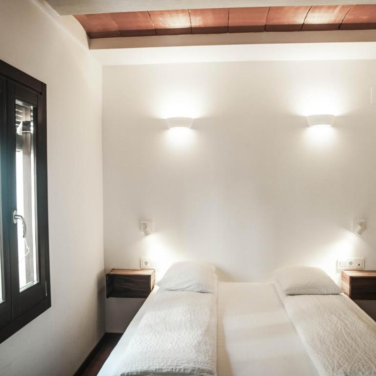 Barcelona Beach Apartments - Apartment with Balcony - 10