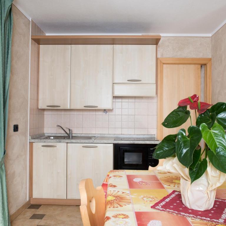 Chalet Li Baita Genny - Studio with Balcony and Mountain View - 2
