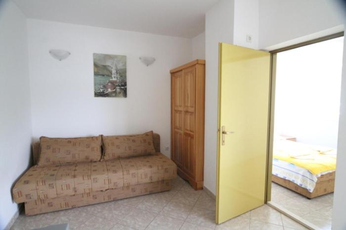 Apartments Roza - One-Bedroom Apartment - 9