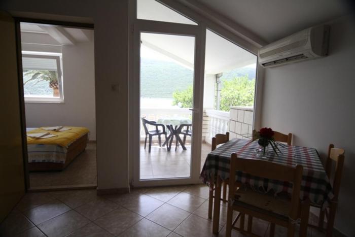 Apartments Roza - One-Bedroom Apartment - 10