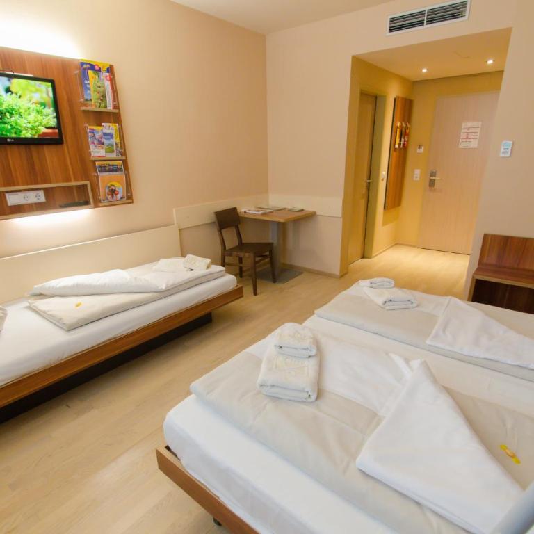 JUFA Hotel Graz City - Dreibettzimmer - 13