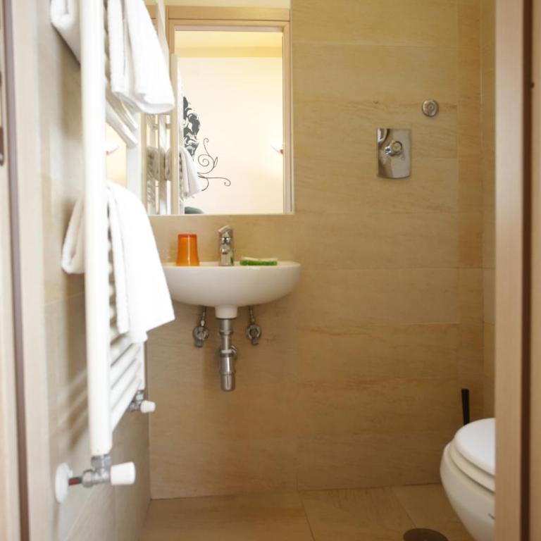 A Casa Di Olga - Large Two-Bedroom Apartment - 11