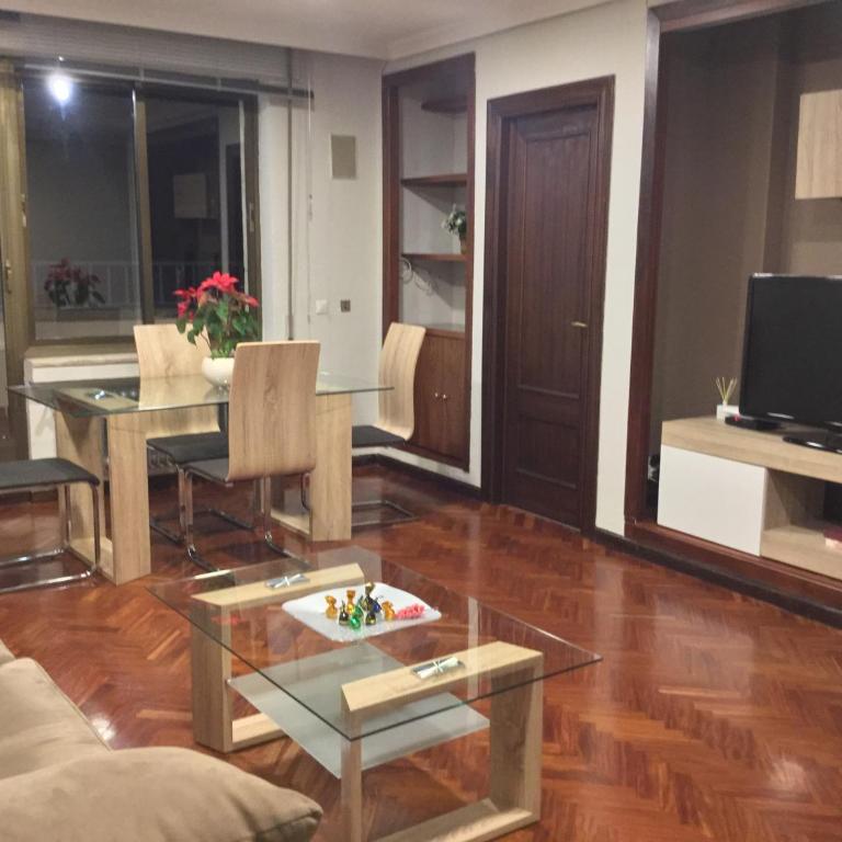Apartamentos Azafranal-PARKING GRATIS- - Apartamento Deluxe - 5