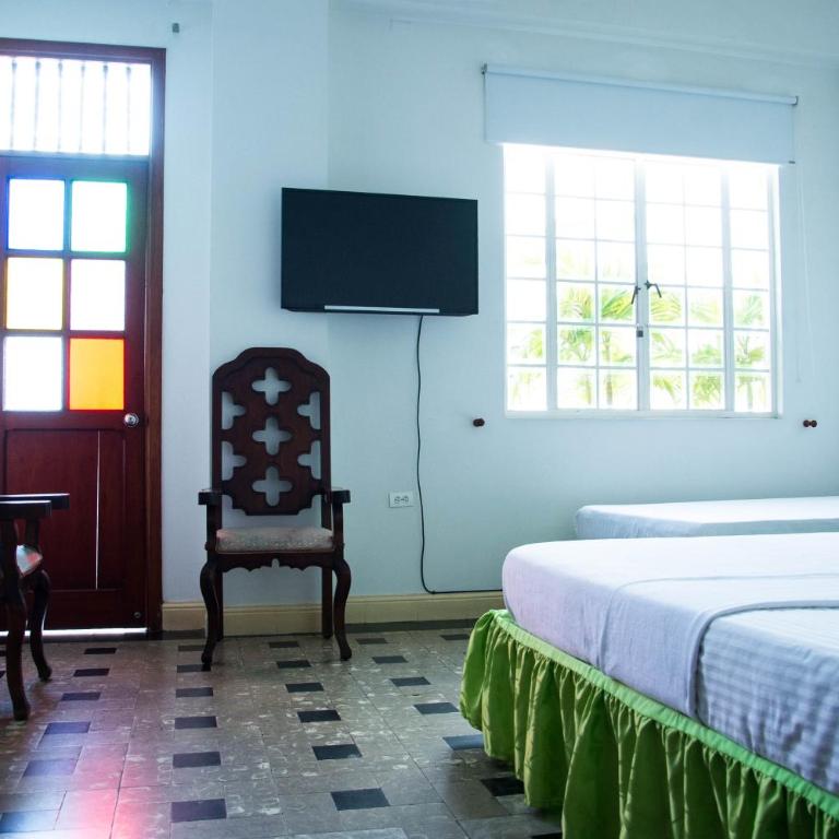 Hotel Savoy - Habitación Cuádruple Económica - 3