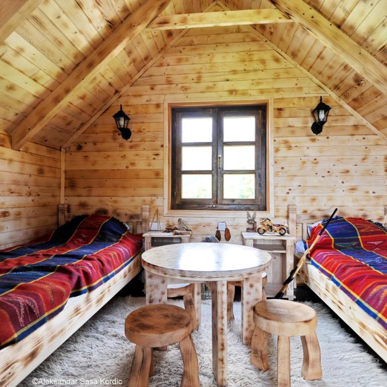 Komovi Eko Katun Martinovica 1750 - Porodični Bungalov - 4