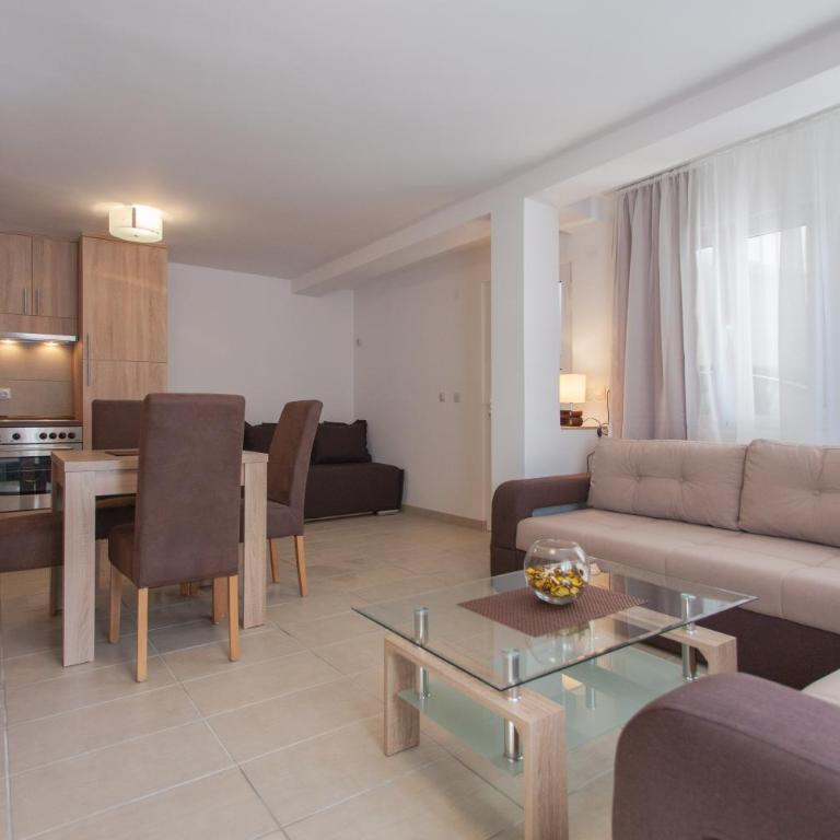 Apartmani Snezana Krašići - Apartment - Ground Floor - 1