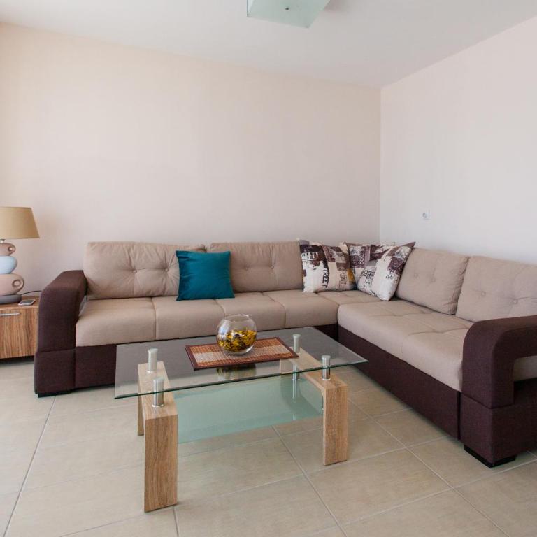 Apartmani Snezana Krašići - Two-Bedroom Apartment with Balcony and Sea View - 5