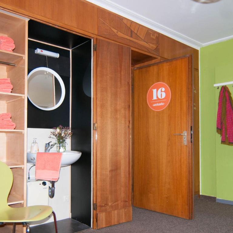 Inselhostel - Cama en habitación compartida de 8 camas - 2