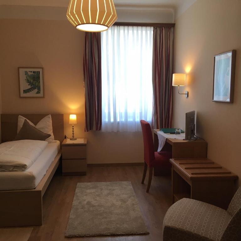 Hotel Plainbrücke | self check-in - Einzelzimmer mit Gemeinschafts-WC - 2
