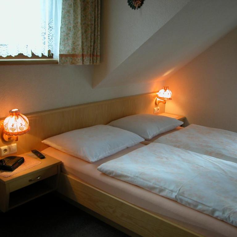 Haus Dorfer - Familienzimmer mit Balkon (2 Erwachsene + 2 Kinder) - 6