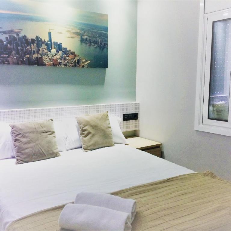 Barcelona Fifteen central Aparthotel - Two-Bedroom Apartment - 3