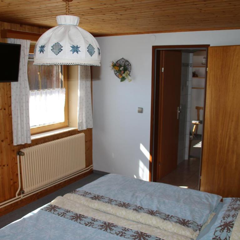 Haus Dorfer - Familienzimmer mit Terrasse - 4