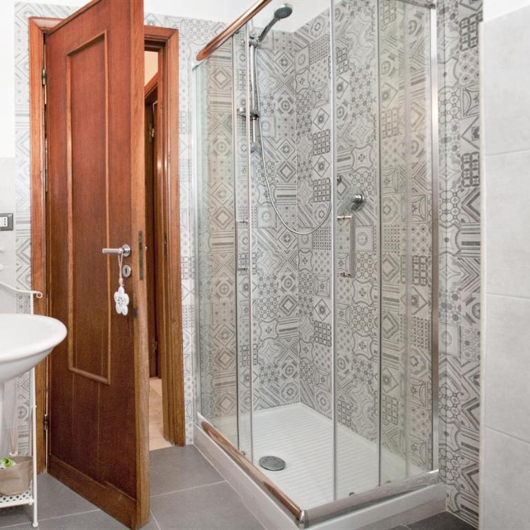 Le stanze di Bruno - Camera Matrimoniale con Bagno Privato Esterno - 8