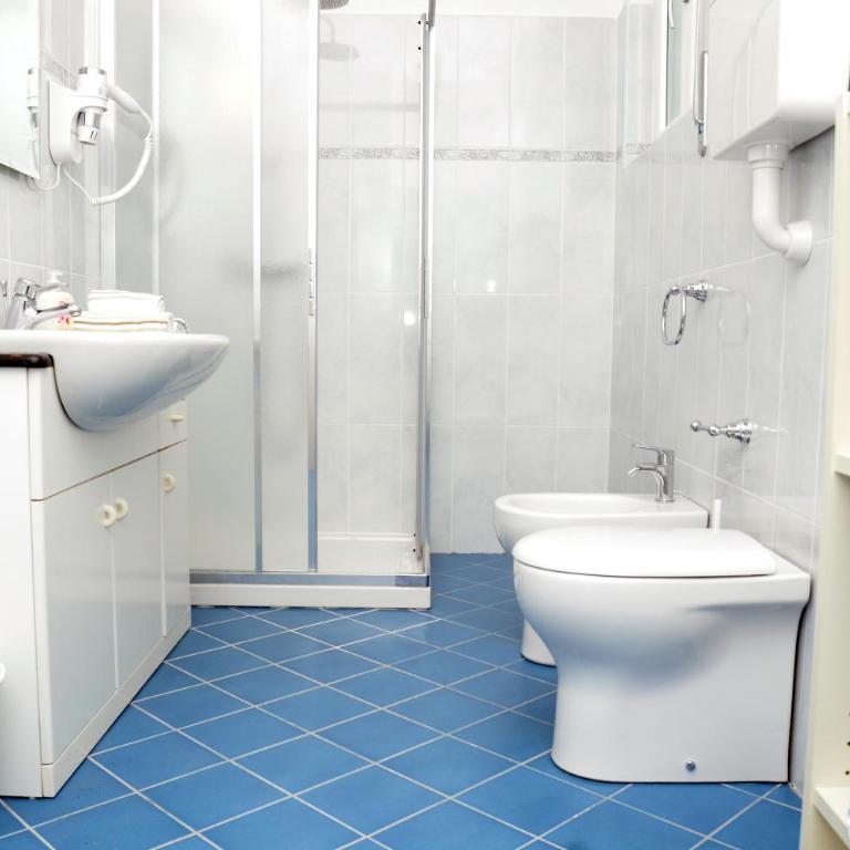 IL CILIEGIO Affittacamere - Camera Matrimoniale con Bagno Privato - 7