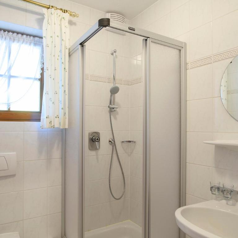 Alpasella Ferienwohnungen - Apartment mit Dusche - 11