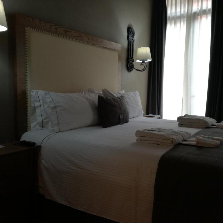 Historico Central Hotel - Double Room with Balcony - 13