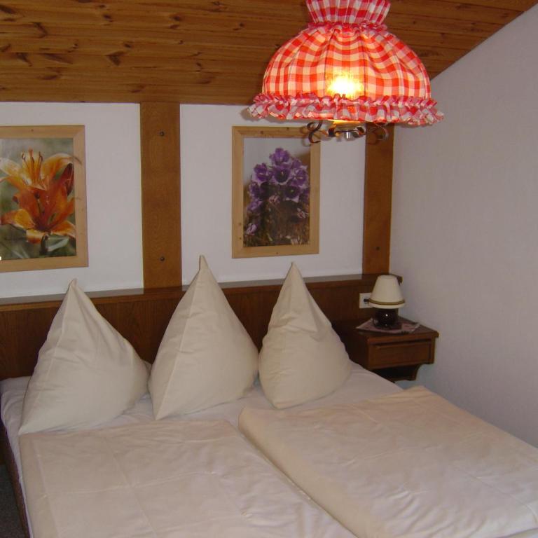 Ferienwohnungen Almbrünnerl - Chiemgau Karte - Apartment mit Balkon - 3