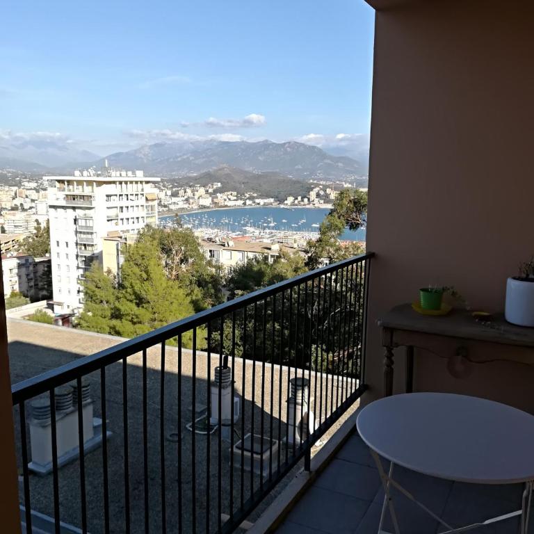 Appartement Lumineux Vue Panoramique - Appartement - 1