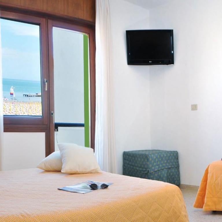 Hotel Giacomazzo - Camera Tripla con Vista Mare - 1