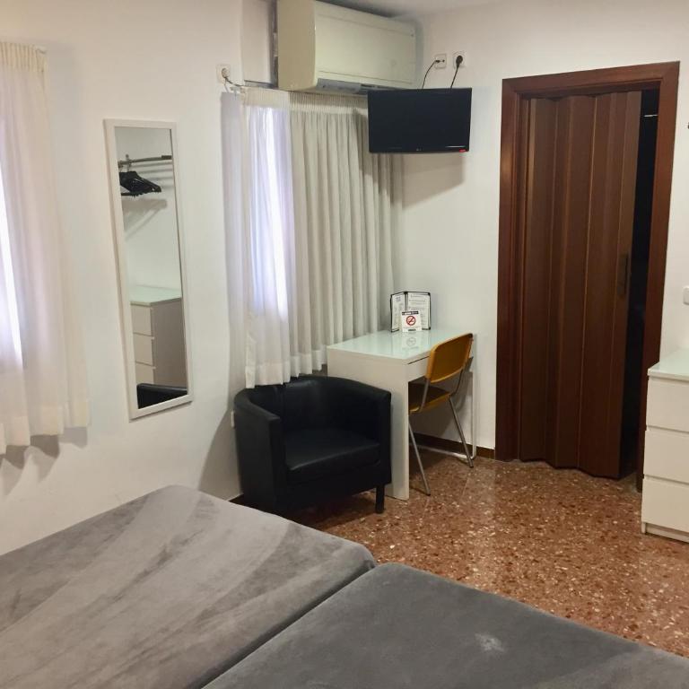 Hotel Catalunya Express - Habitación Triple Estándar - 4