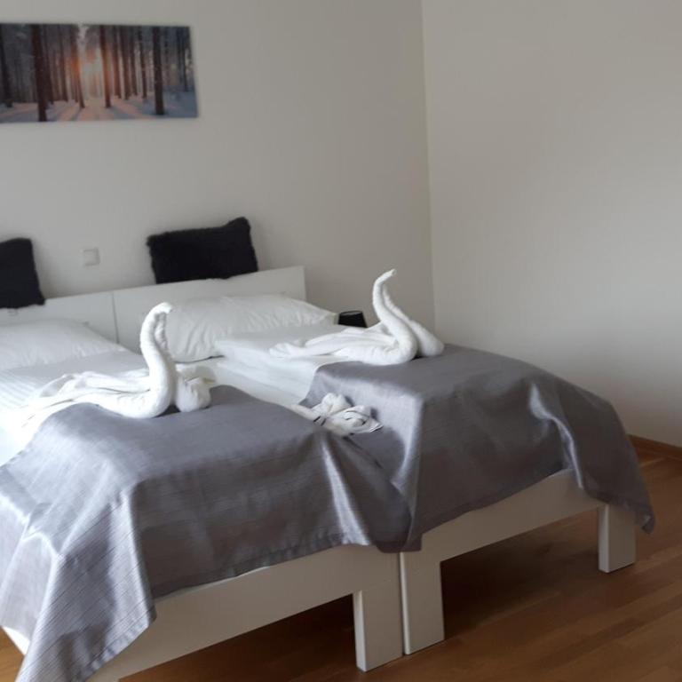 Gästezimmer Hurem - Deluxe Doppel-/Zweibettzimmer mit Balkon - 2