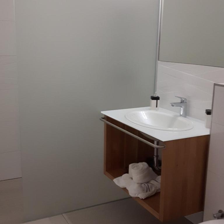 Gästezimmer Hurem - Deluxe Doppel-/Zweibettzimmer mit Balkon - 3