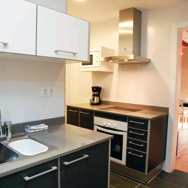 Sant Antoni Market - Superior Two-Bedroom Apartment (4 Adults) - 13