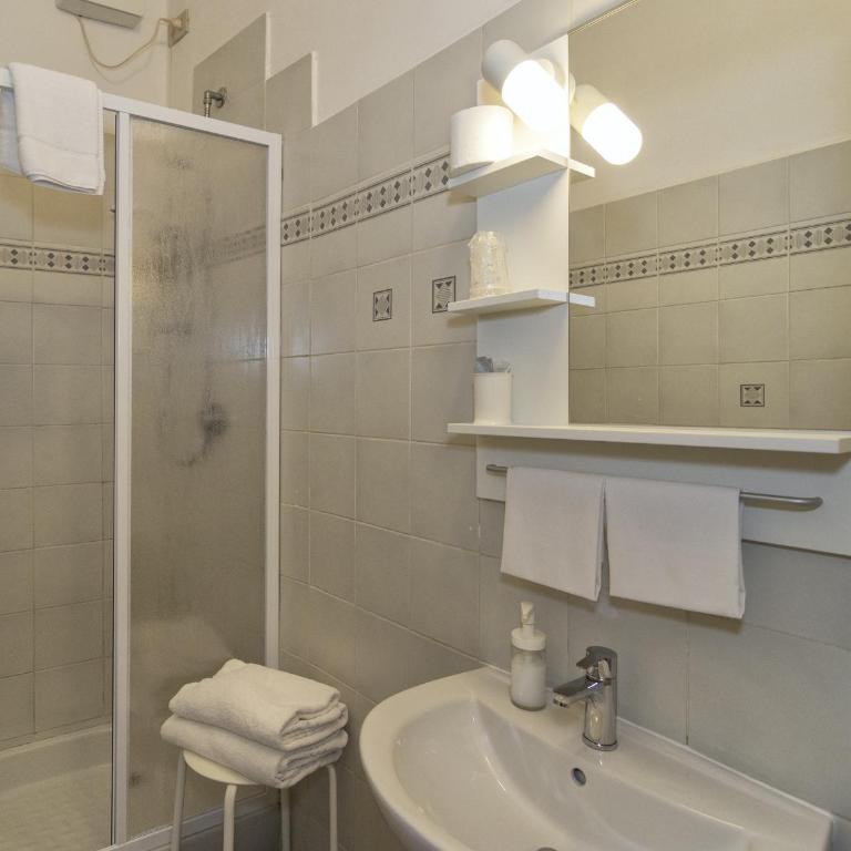 Hotel Cecile - Camera Tripla - 5
