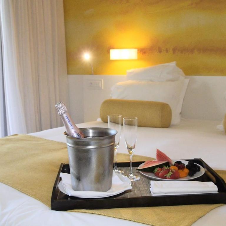 Hotel Restaurant La Vague de Saint Paul - Chambre Double Deluxe avec Balcon et Vue sur le Jardin - 7