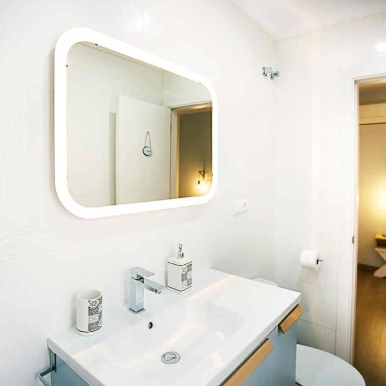 HI Suite Málaga Centro - Apartment - 32