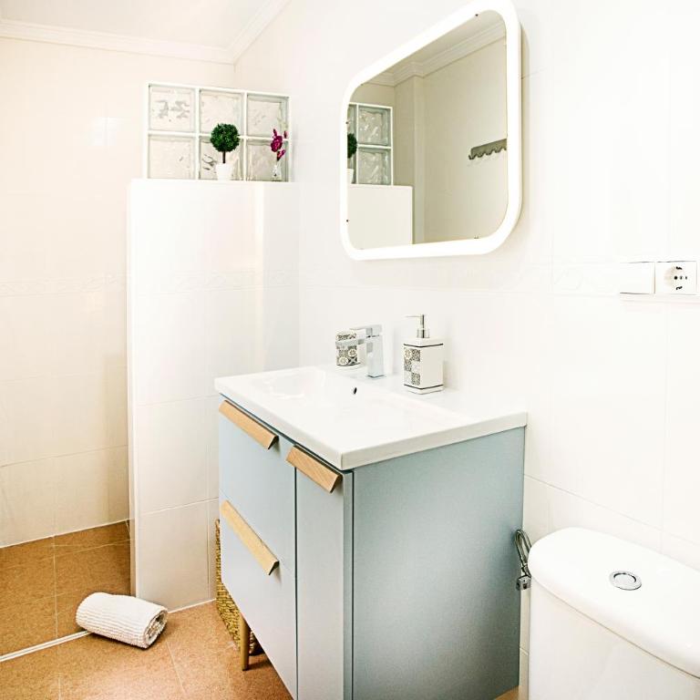 HI Suite Málaga Centro - Apartment - 5