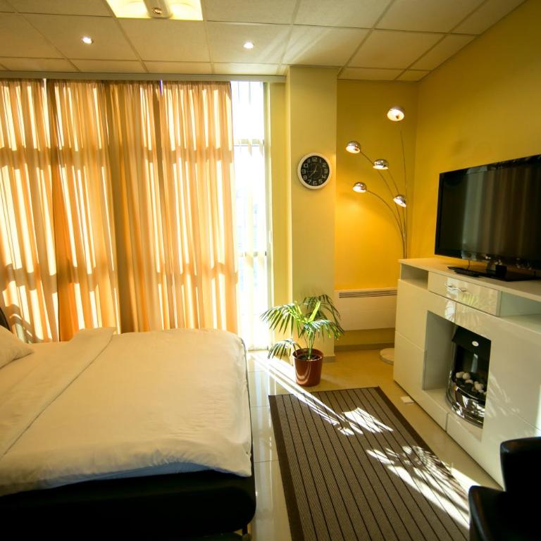 Hotel Fortuna - Dvokrevetna Soba sa Bračnim Krevetom - 4