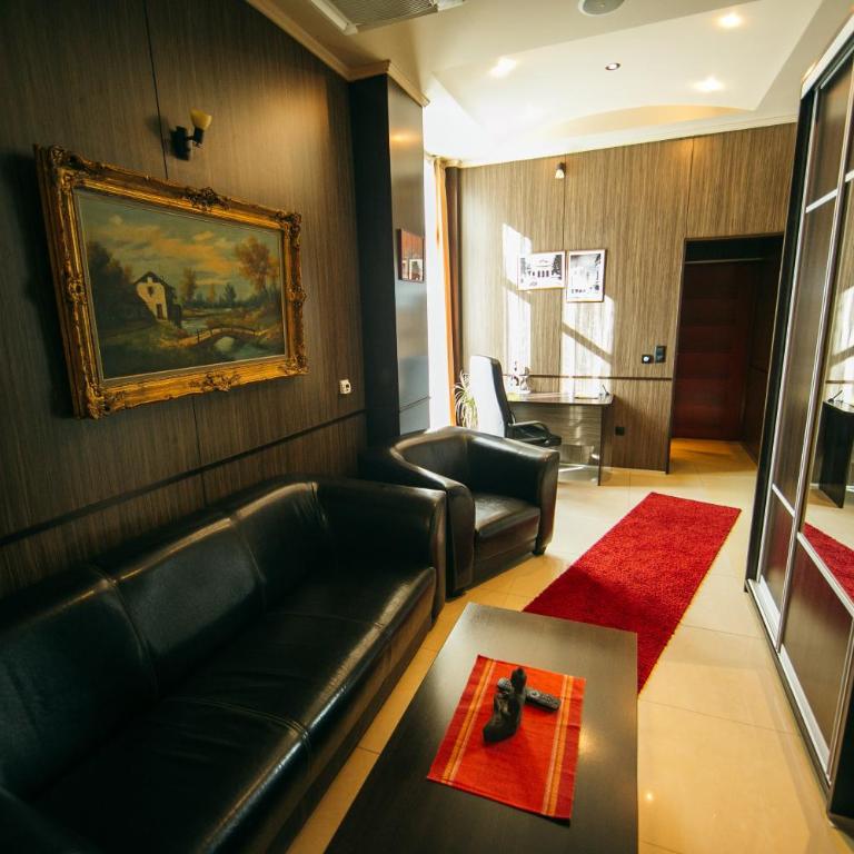 Hotel Fortuna - Dvokrevetna Soba sa Bračnim Krevetom - 7