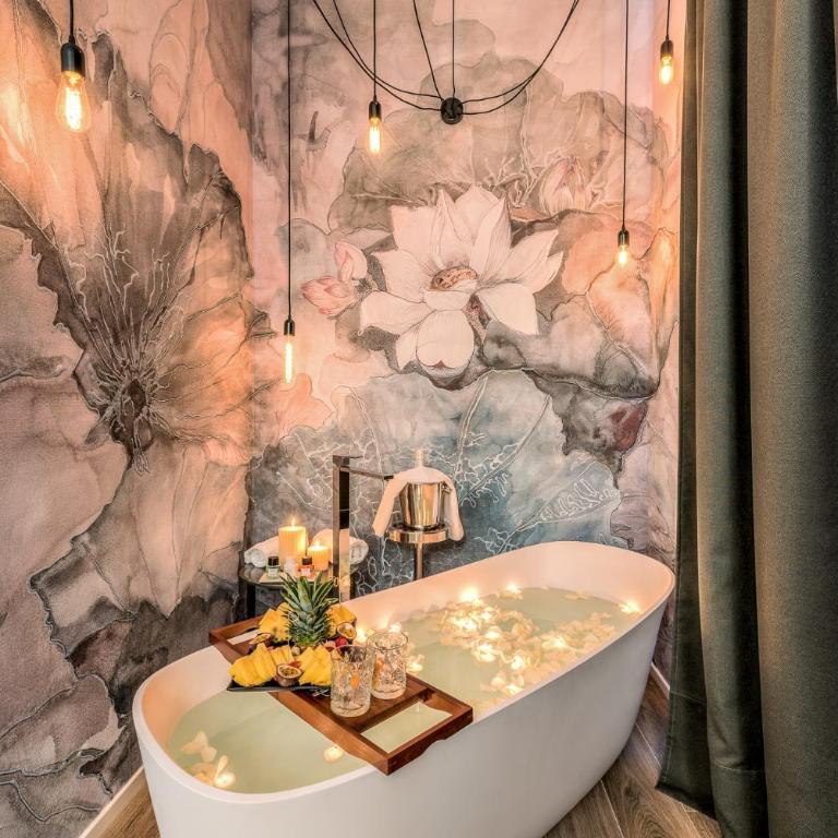La Spezia by The First - Luxury Rooms & Suites - Suite Luna di Miele con Vasca - 4
