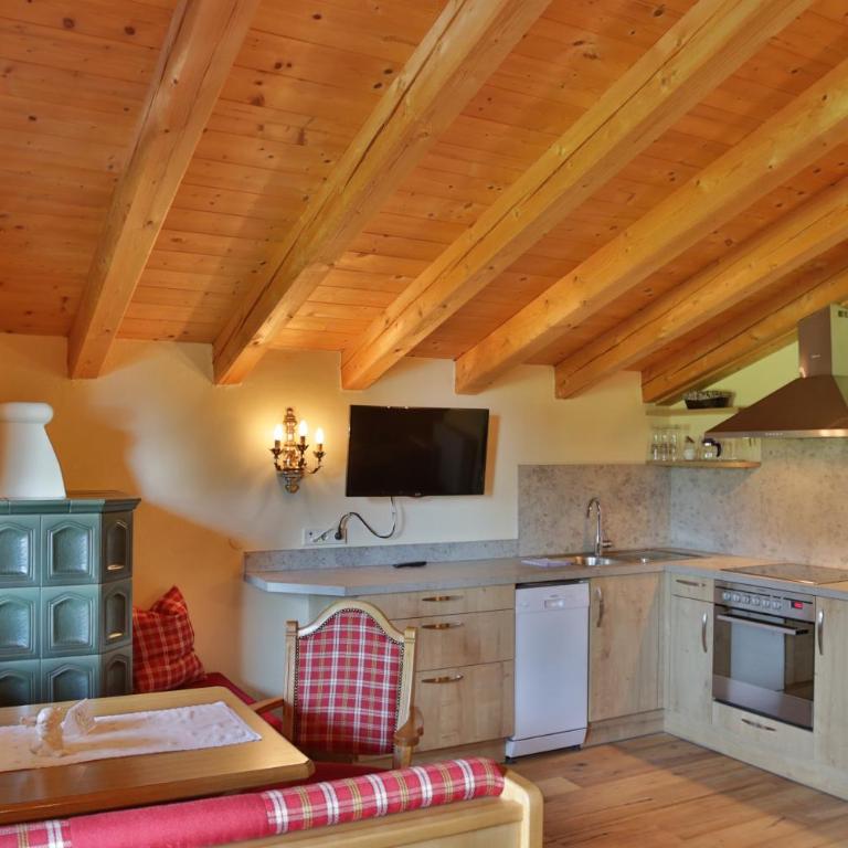 Appartement Frühstückspension Landhaus Karwendel - Apartment mit Balkon - 21